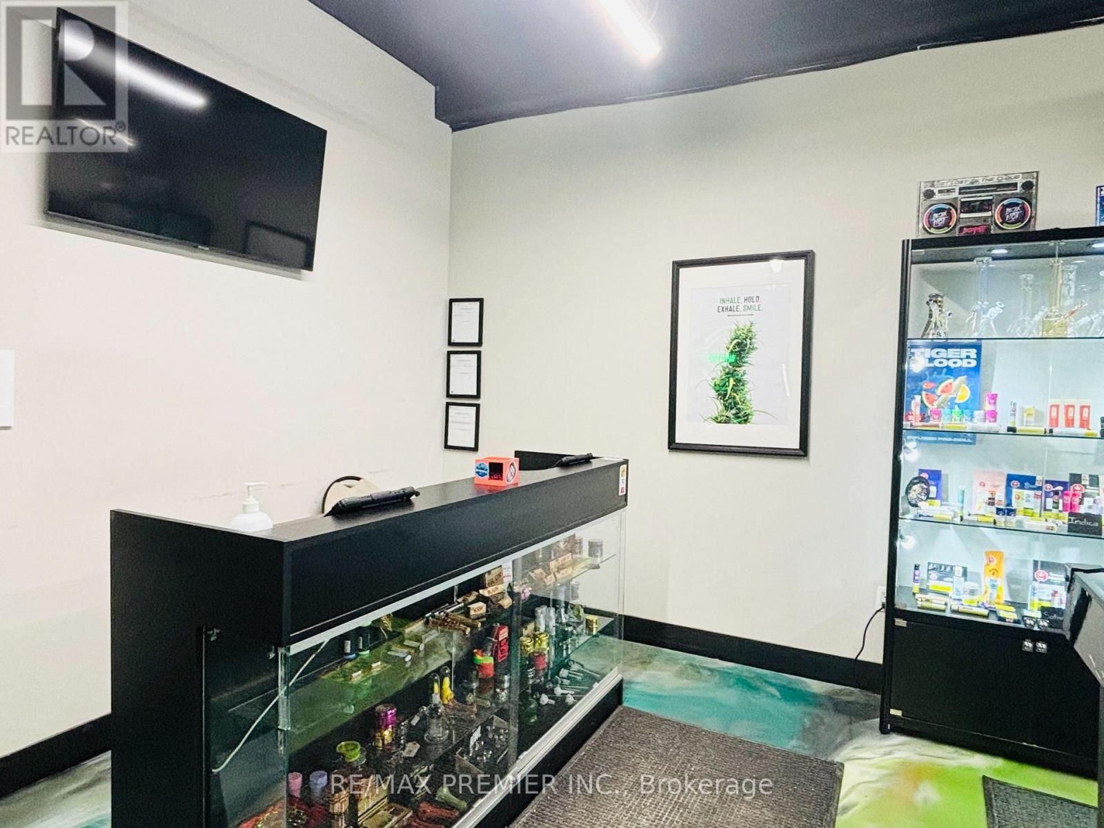 983 Lakeshore Road E, Mississauga, Ontario  L5E 1E5 - Photo 8 - W12805700