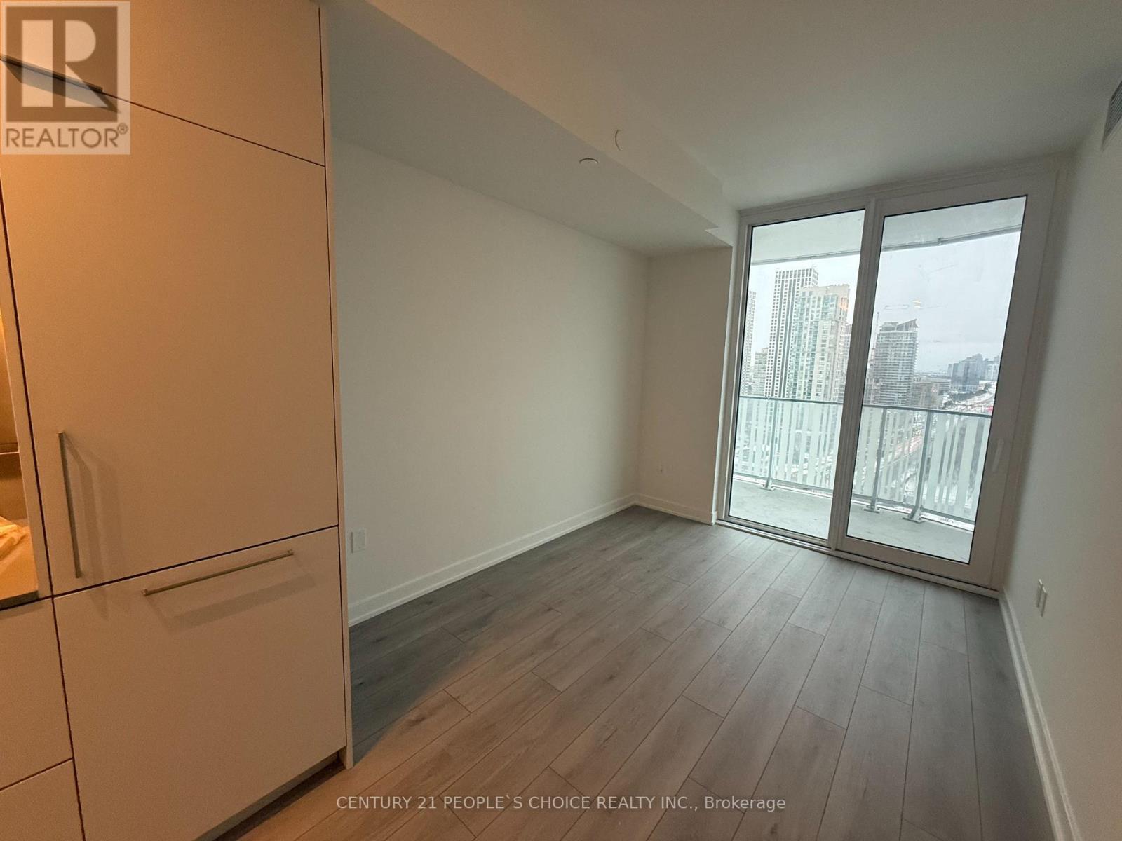 1805 - 1 Fairview Road E, Mississauga, Ontario  L5A 4C6 - Photo 6 - W12805706