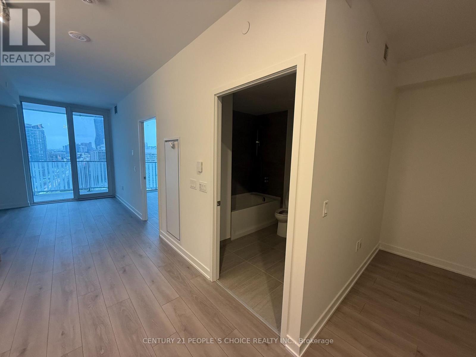 1805 - 1 Fairview Road E, Mississauga, Ontario  L5A 4C6 - Photo 7 - W12805706