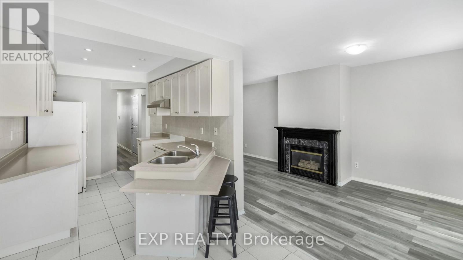 101 - 445 Apache Court, Mississauga, Ontario  L4Z 3W8 - Photo 11 - W12805712