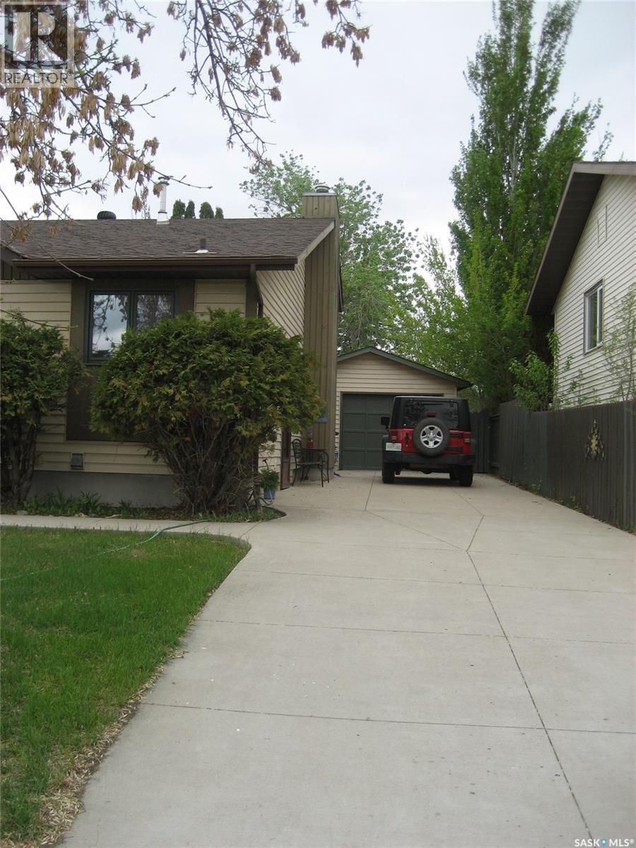 106 Adolph Crescent, Saskatoon, Saskatchewan  S7N 3J9 - Photo 2 - SK028914