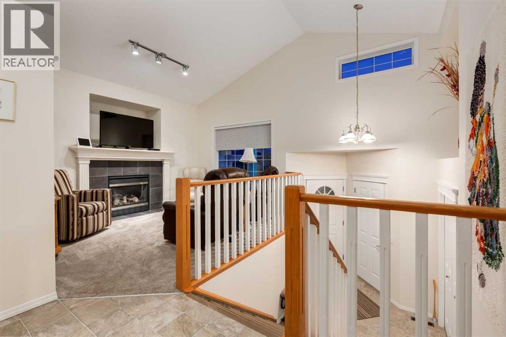 1936 Thornbird Road Se, Airdrie, Alberta  T4A 2E5 - Photo 3 - A2265374