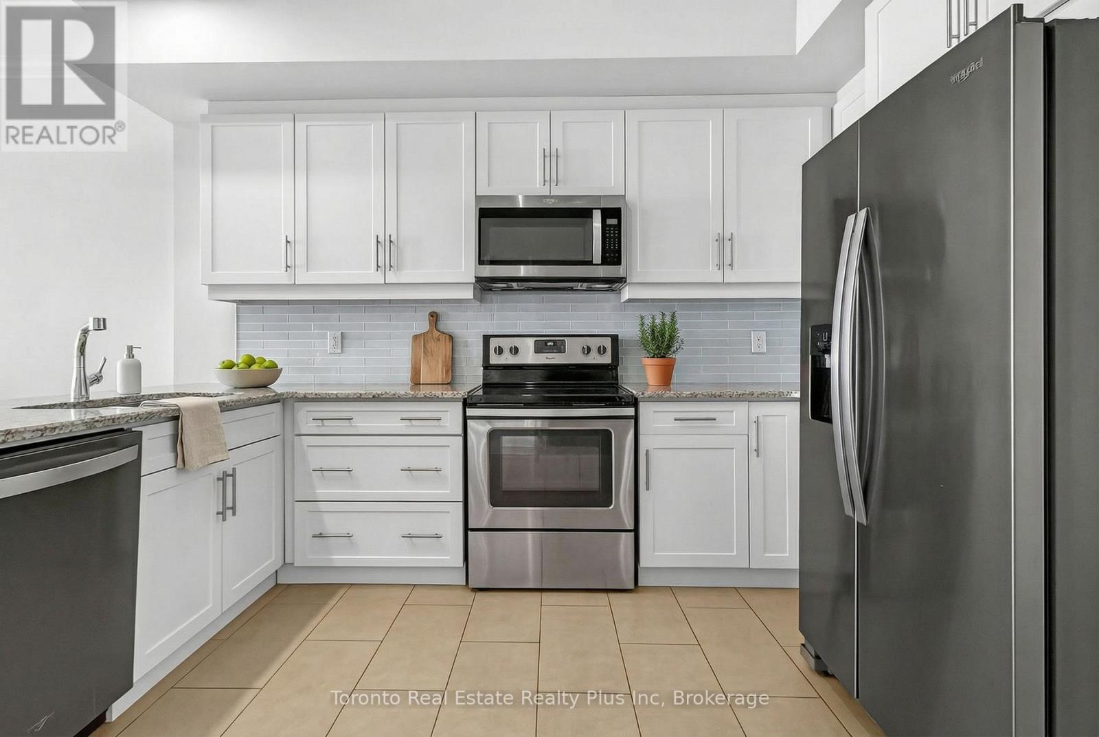 1109 - 260 Villagewalk Boulevard, London North, Ontario  N6G 0W6 - Photo 11 - X12805550