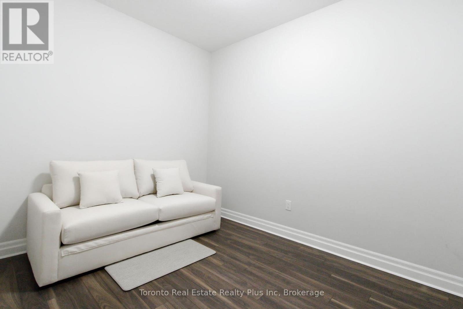 1109 - 260 Villagewalk Boulevard, London North, Ontario  N6G 0W6 - Photo 26 - X12805550