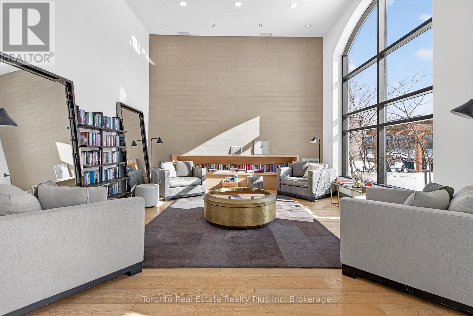 1109 - 260 Villagewalk Boulevard, London North, Ontario  N6G 0W6 - Photo 4 - X12805550