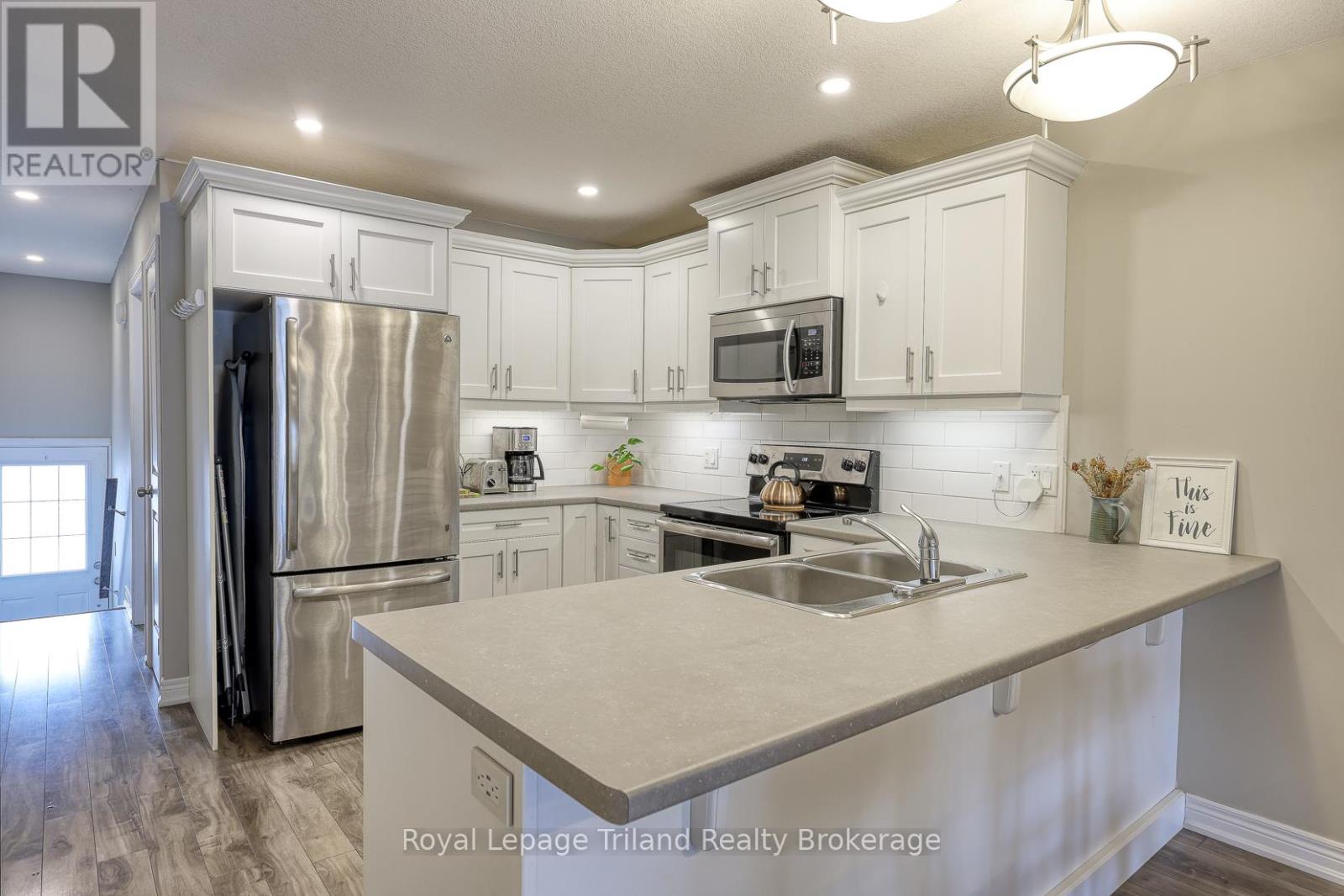 68 North Main Street, Norfolk, Ontario  N3Y 2M3 - Photo 4 - X12805758