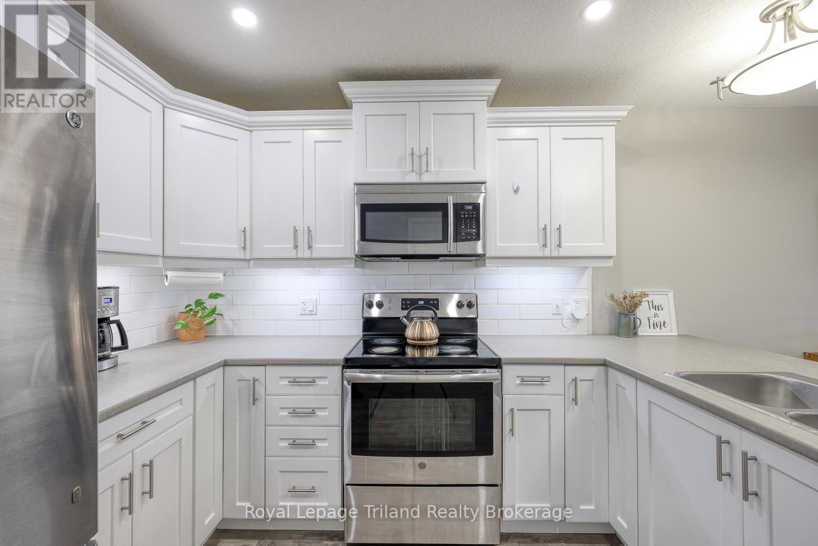 68 North Main Street, Norfolk, Ontario  N3Y 2M3 - Photo 5 - X12805758