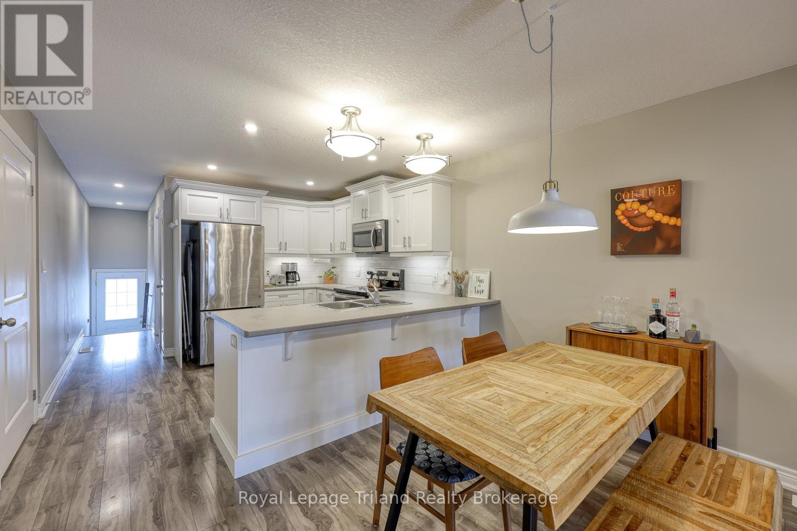 68 North Main Street, Norfolk, Ontario  N3Y 2M3 - Photo 6 - X12805758