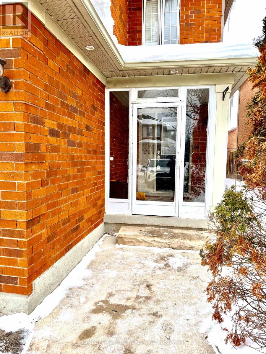 Main & 2nd - 45 Secord Crescent, Brampton (Fletcher's Meadow), Ontario  L6X 4Y8 - Photo 5 - W12693564