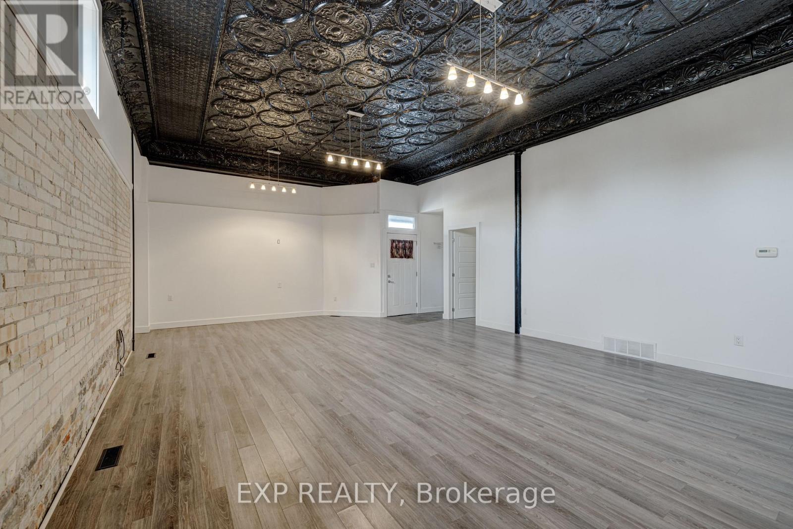 Photo 7 of 21 for 241 Ross Street