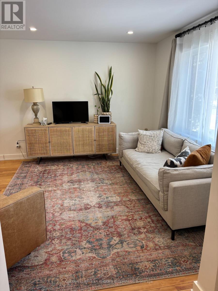 191 Springfield Road, Ottawa, Ontario  K1M 1C3 - Photo 4 - X12627612