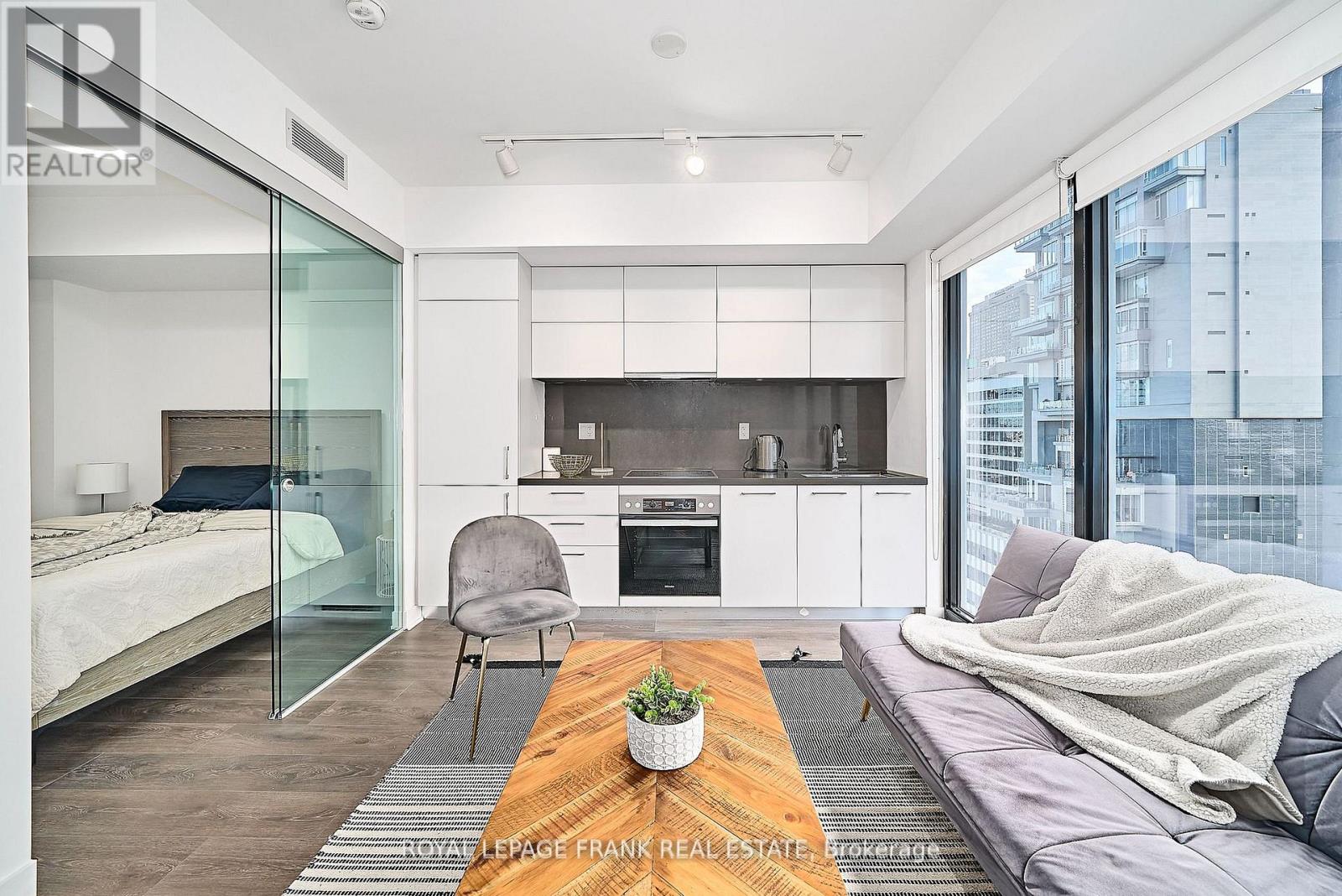 2005 - 188 Cumberland Street, Toronto, Ontario  M5R 0B6 - Photo 10 - C12805724