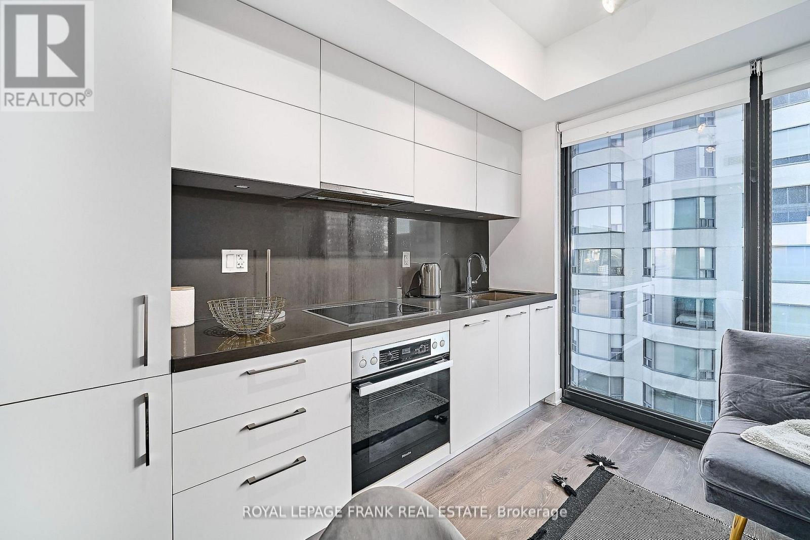 2005 - 188 Cumberland Street, Toronto, Ontario  M5R 0B6 - Photo 11 - C12805724