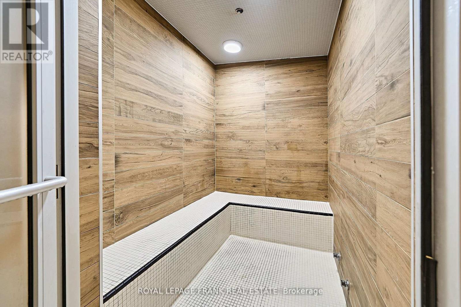 2005 - 188 Cumberland Street, Toronto, Ontario  M5R 0B6 - Photo 21 - C12805724