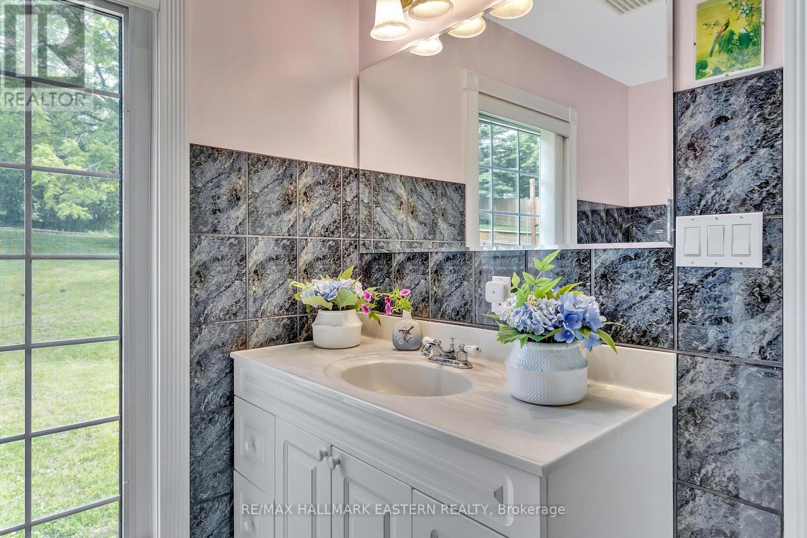 75 Oxford Street, Selwyn, Ontario  K0L 2H0 - Photo 23 - X12805874