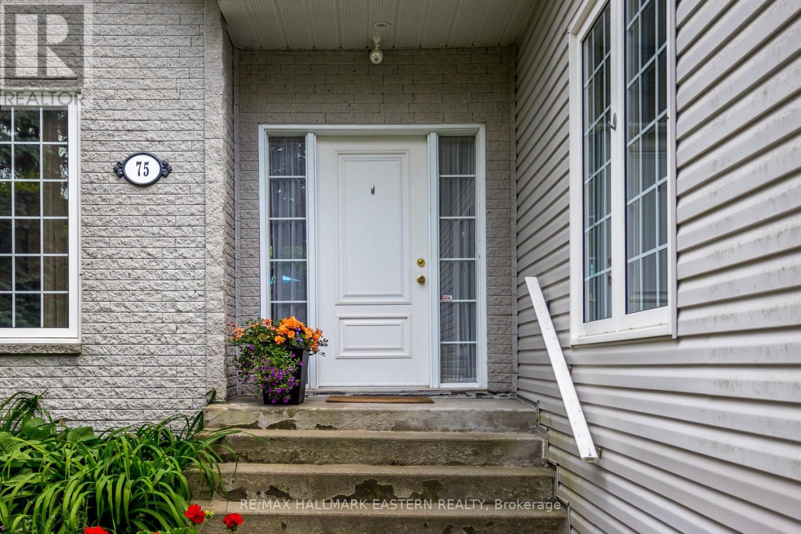 75 Oxford Street, Selwyn, Ontario  K0L 2H0 - Photo 5 - X12805874