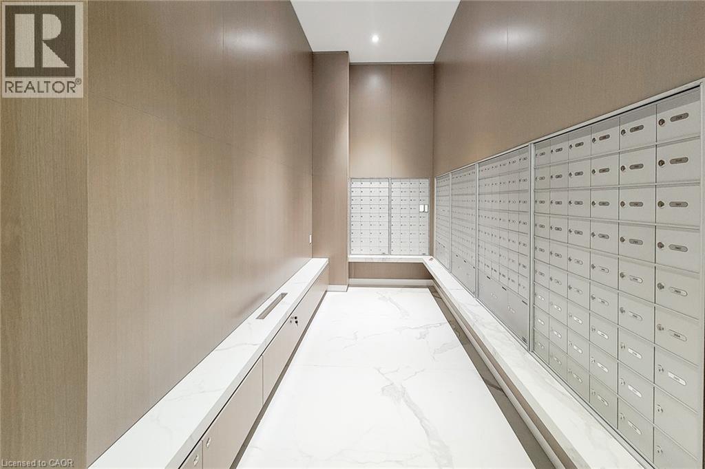 370 MARTHA Street Unit# 801, Burlington, Ontario