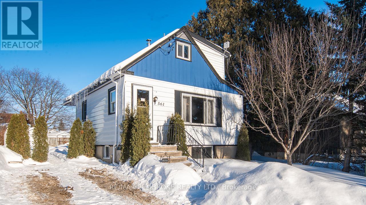 561 Hamilton Street W, Laurentian Valley, Ontario  K8A 6N9 - Photo 1 - X12805748