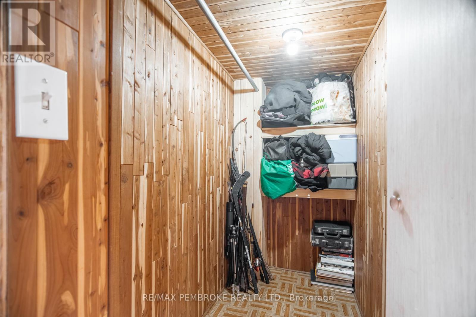 561 Hamilton Street W, Laurentian Valley, Ontario  K8A 6N9 - Photo 19 - X12805748