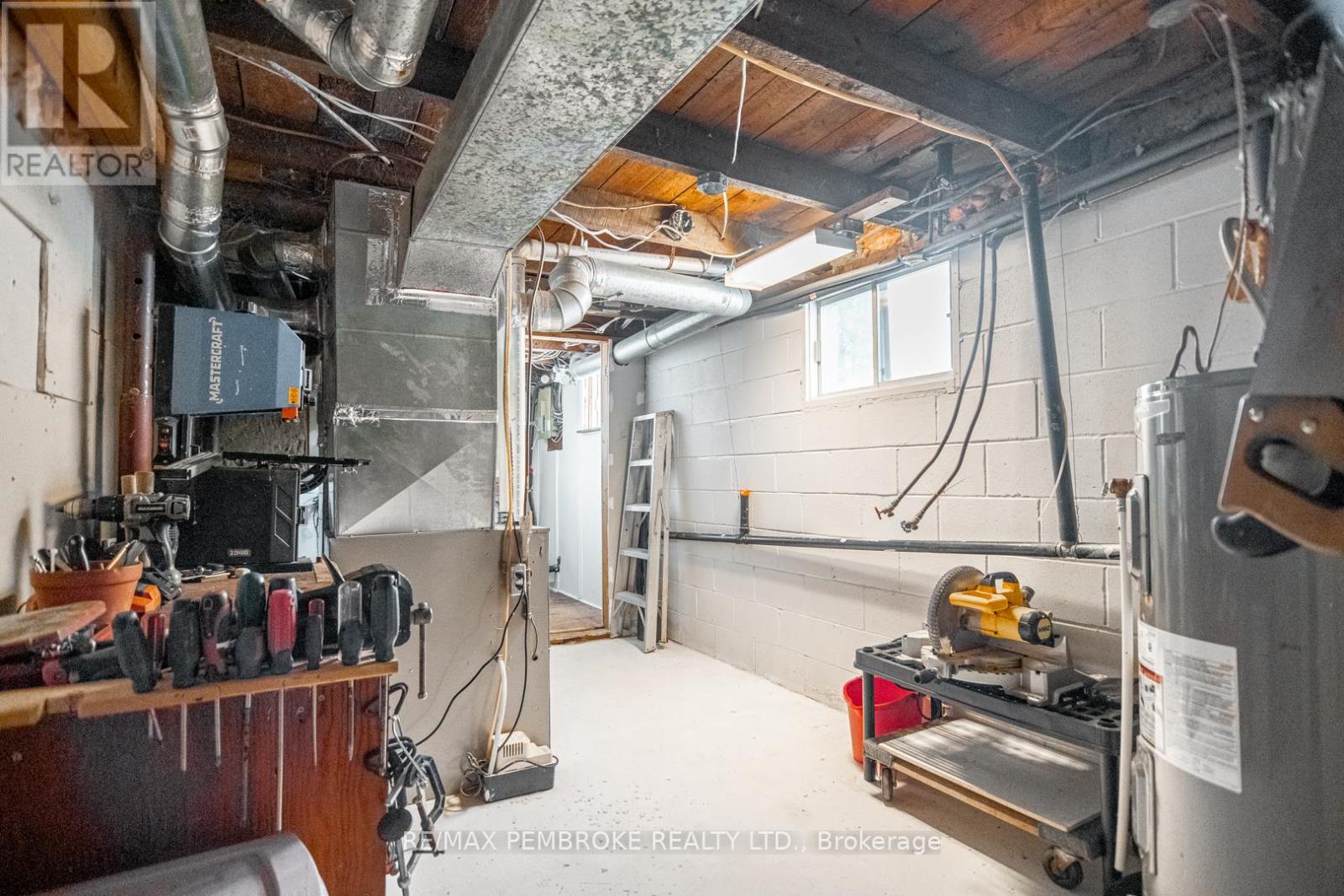 561 Hamilton Street W, Laurentian Valley, Ontario  K8A 6N9 - Photo 22 - X12805748