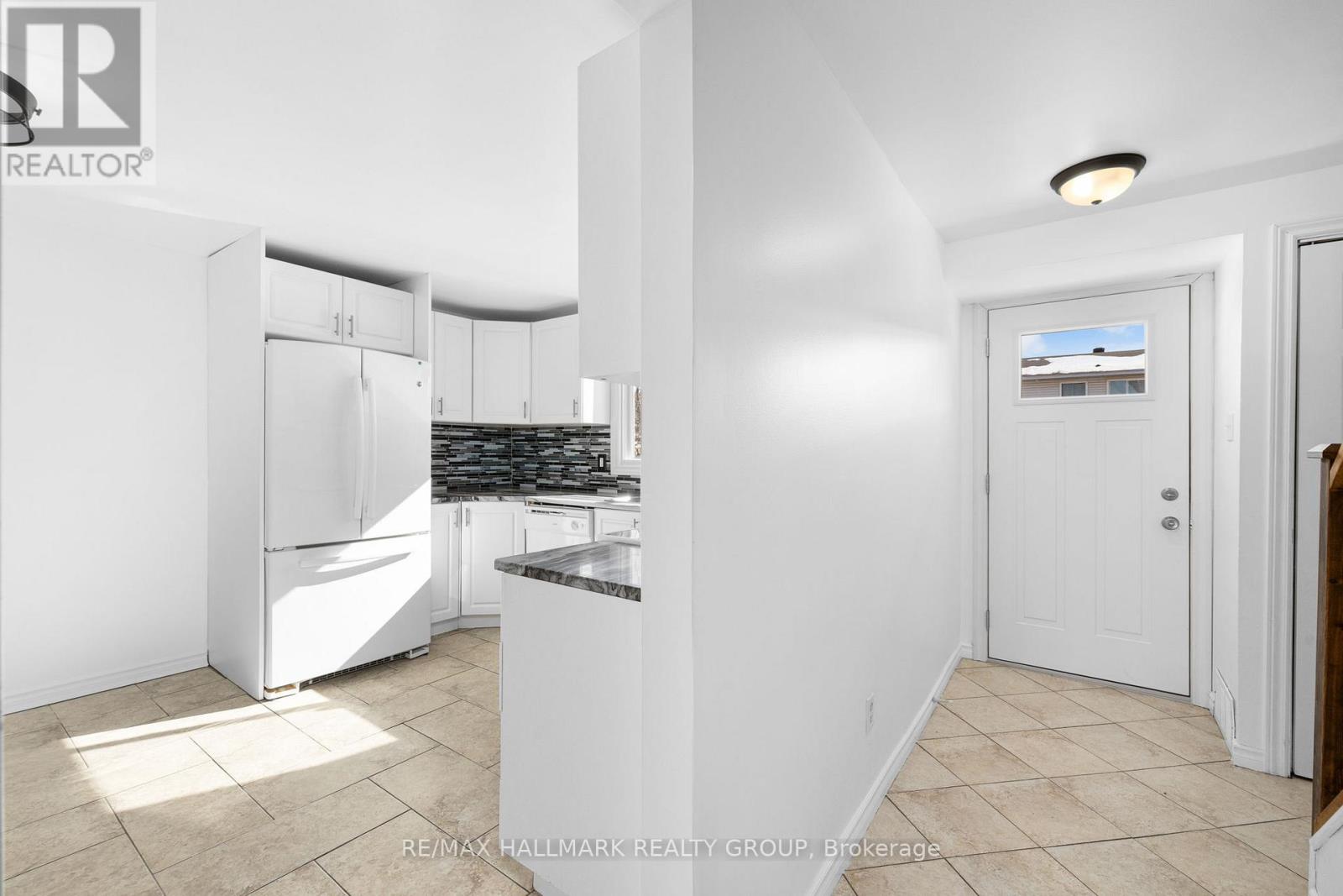 C - 1458 Heatherington Road, Ottawa, Ontario  K1V 6S1 - Photo 5 - X12805726