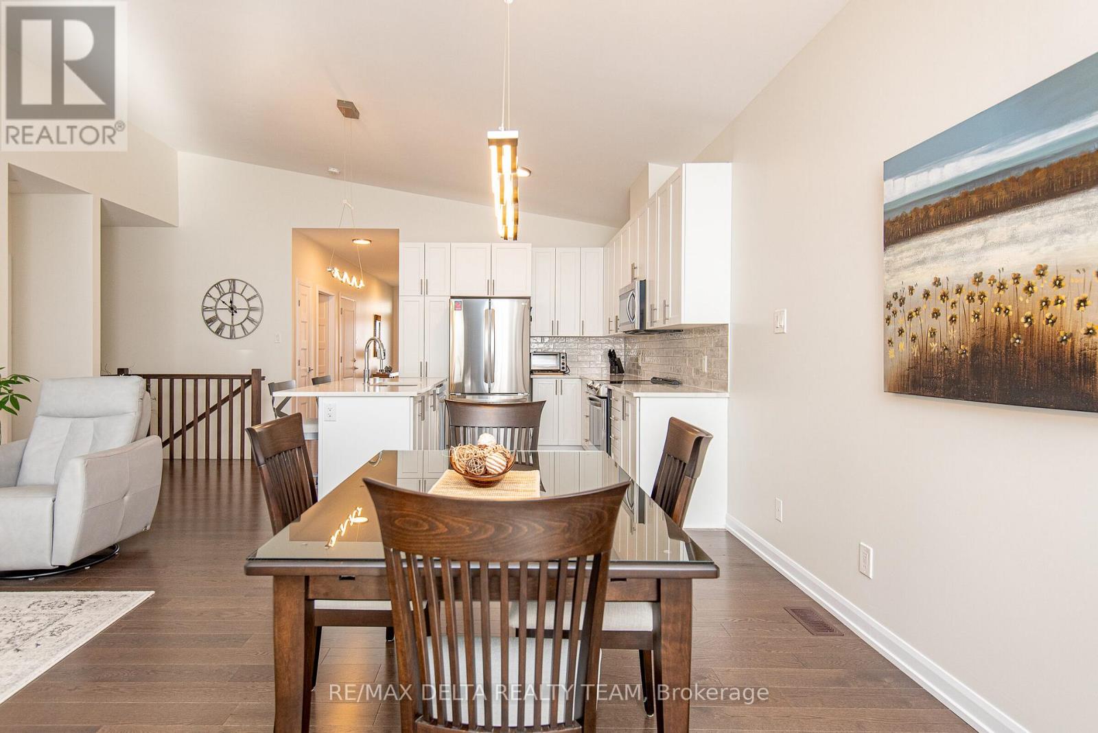 373 Sterling Avenue, Clarence-Rockland, Ontario  K2K 0L4 - Photo 12 - X12805772