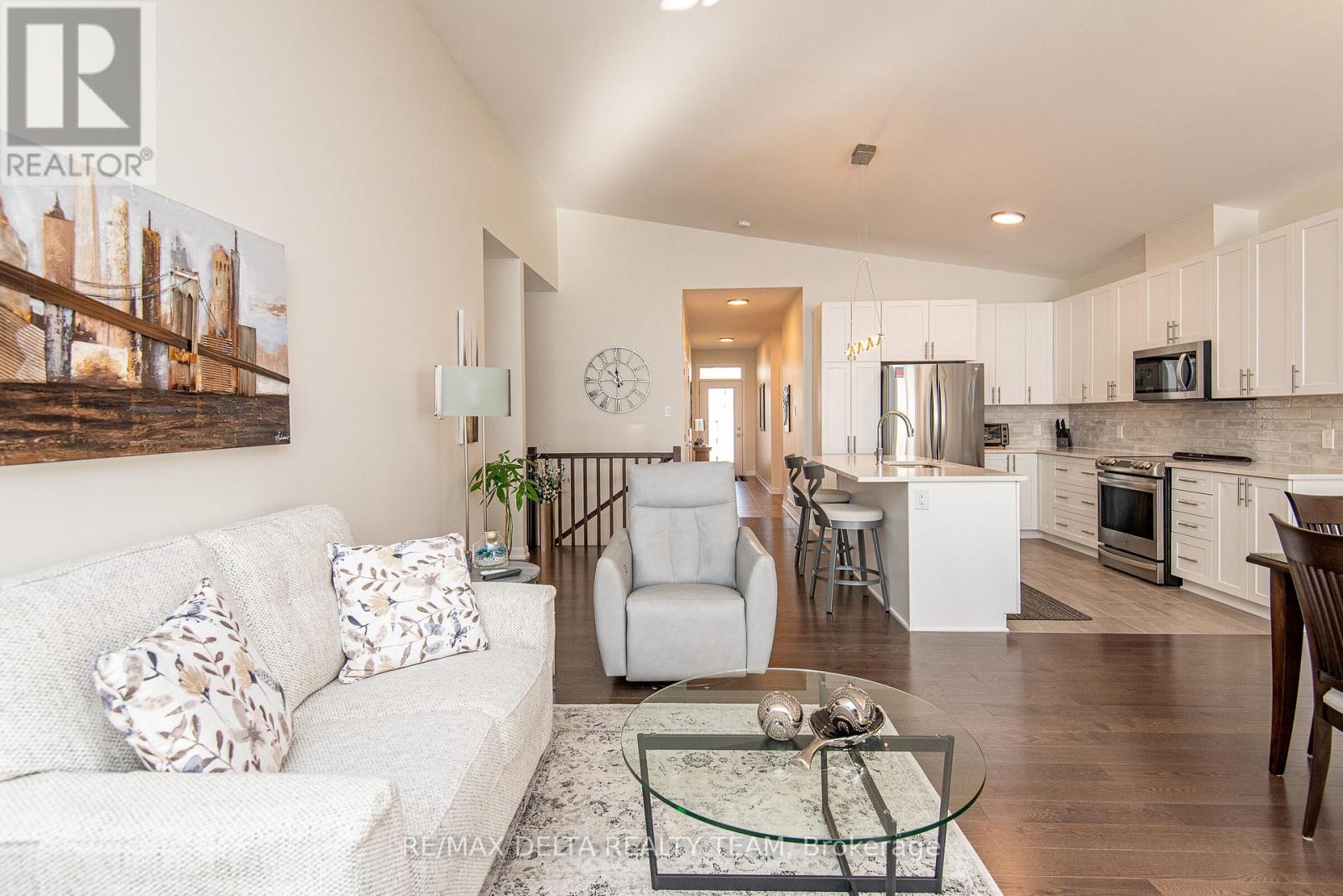 373 Sterling Avenue, Clarence-Rockland, Ontario  K2K 0L4 - Photo 13 - X12805772