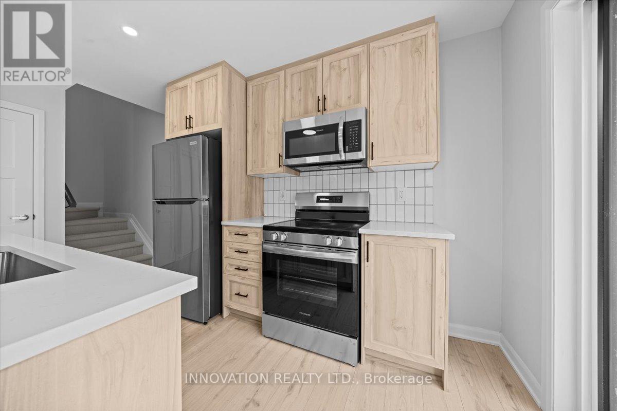 6 - 801 Glenroy Gilbert Drive, Ottawa, Ontario  K2J 7N8 - Photo 4 - X12805780