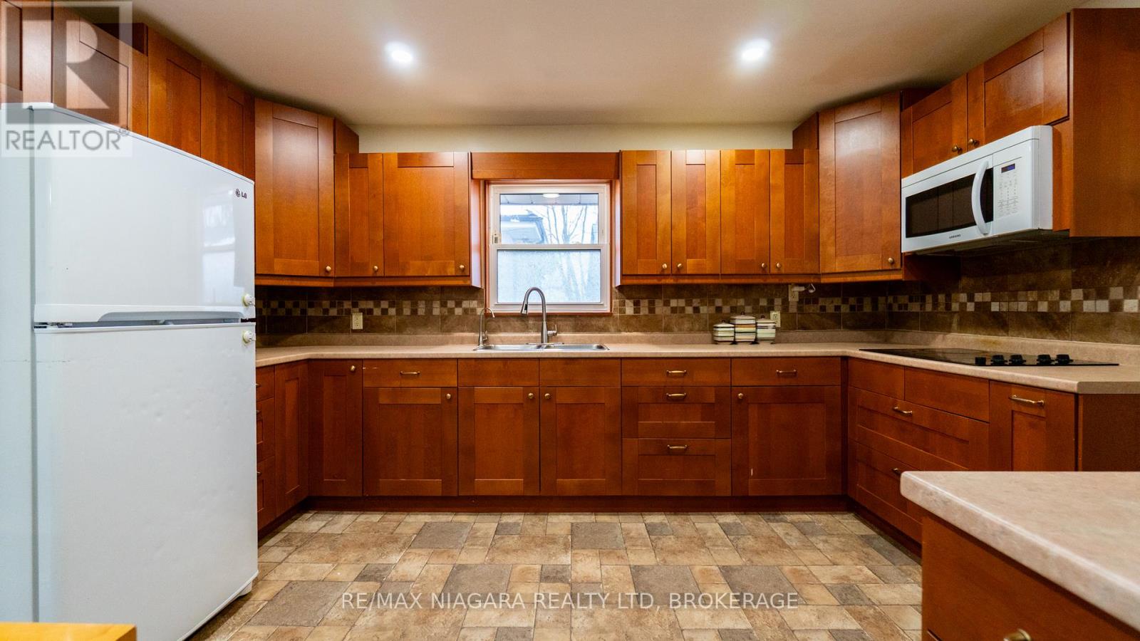 6543 St. John Street, Niagara Falls, Ontario  L2J 1C8 - Photo 10 - X12805796