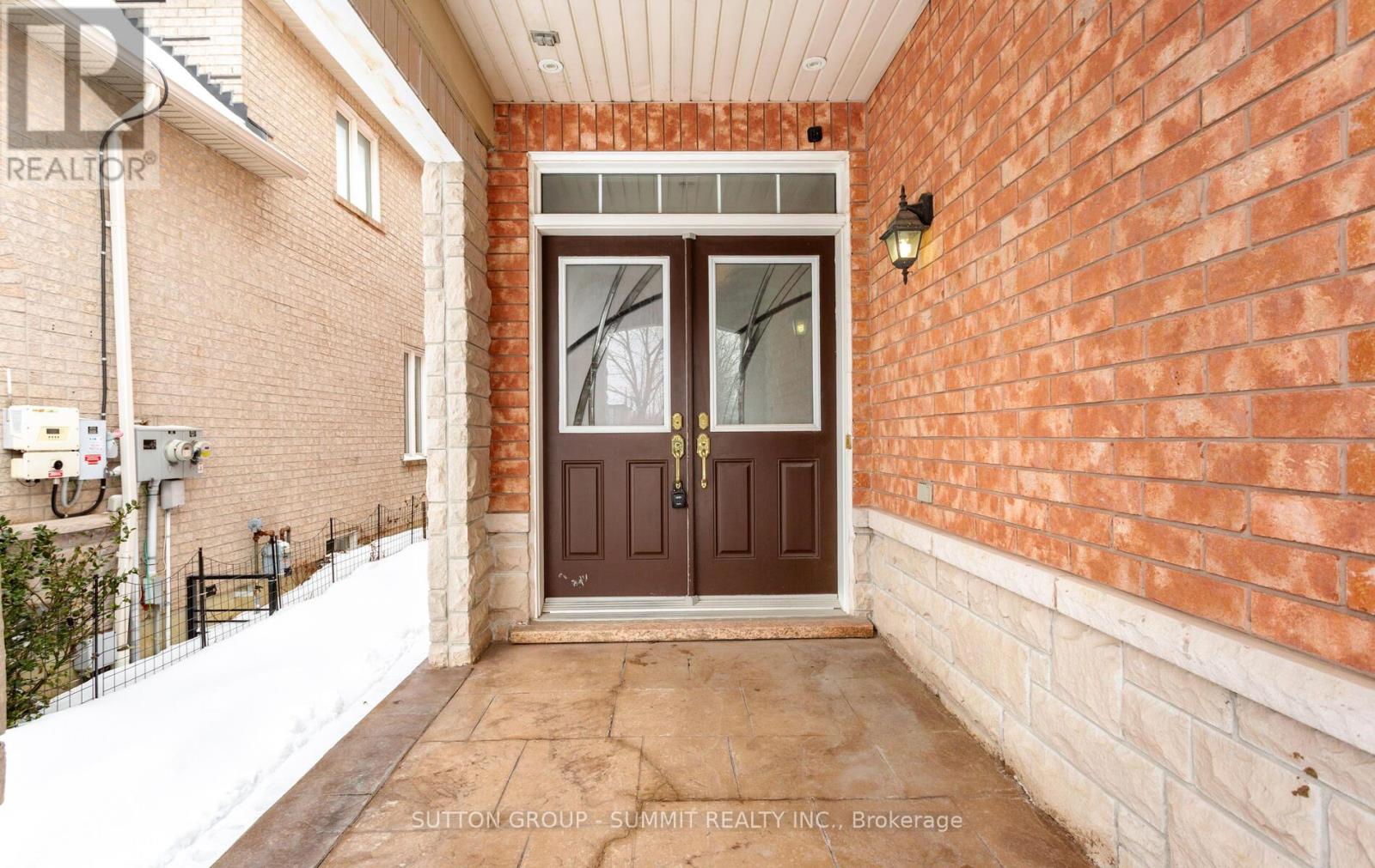 7570 Saint Barbara Boulevard, Mississauga, Ontario  L5W 0B6 - Photo 2 - W12804520