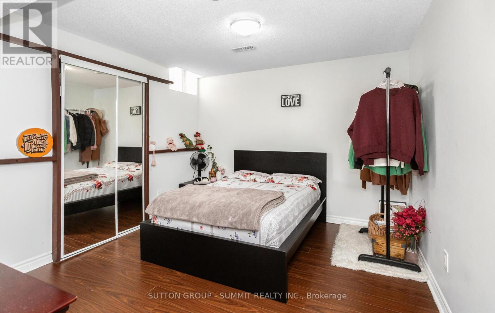 7570 Saint Barbara Boulevard, Mississauga, Ontario  L5W 0B6 - Photo 45 - W12804520