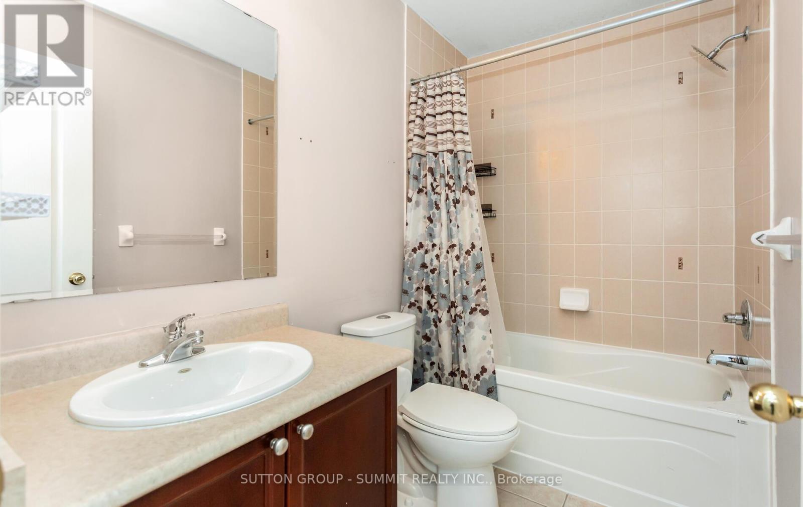 7570 Saint Barbara Boulevard, Mississauga, Ontario  L5W 0B6 - Photo 27 - W12804520