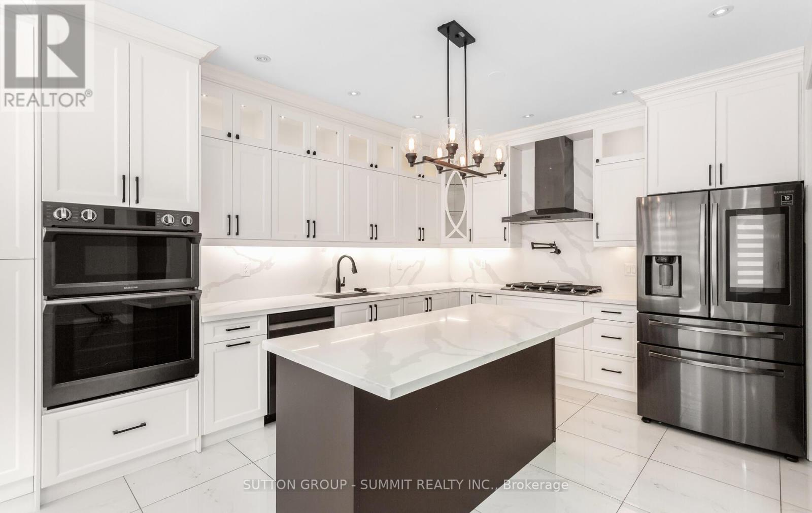 7570 Saint Barbara Boulevard, Mississauga, Ontario  L5W 0B6 - Photo 15 - W12804520