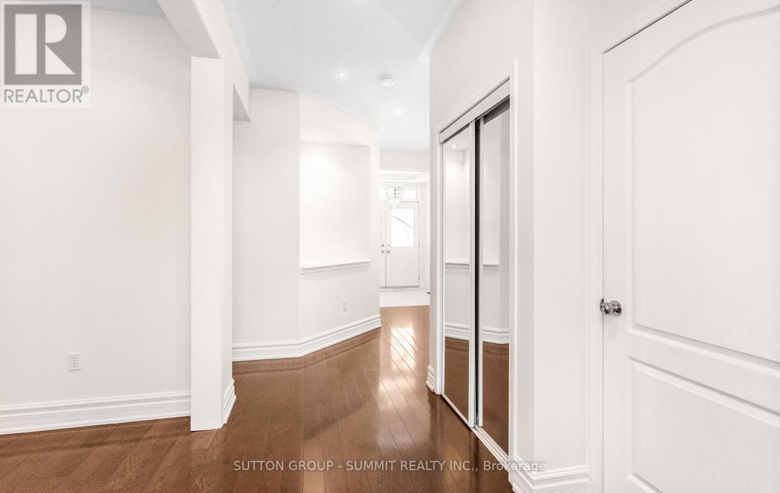 7570 Saint Barbara Boulevard, Mississauga, Ontario  L5W 0B6 - Photo 6 - W12804520