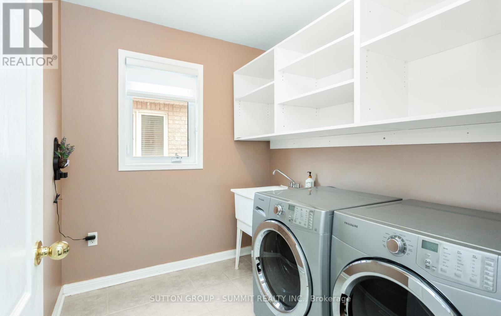 7570 Saint Barbara Boulevard, Mississauga, Ontario  L5W 0B6 - Photo 38 - W12804520