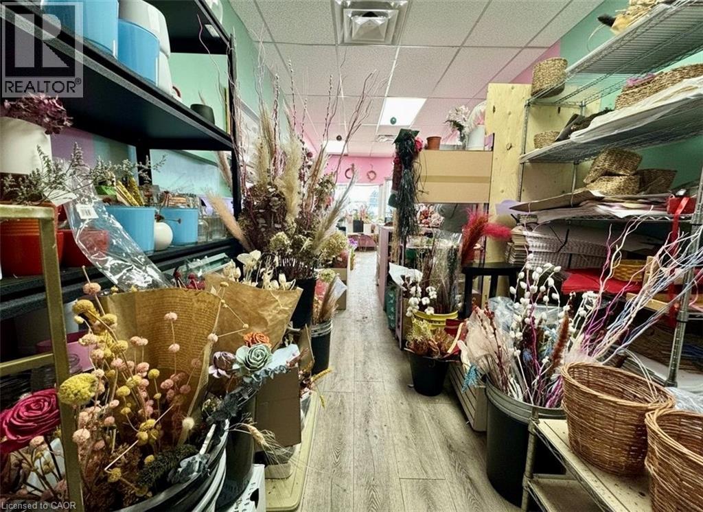 33 Lakeshore Road Unit# 23, St. Catharines, Ontario  L2N 7B3 - Photo 3 - 40800499