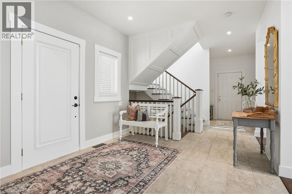 250 Old Onondaga Road E, Brantford, Ontario  N3R 0C1 - Photo 4 - 40796677