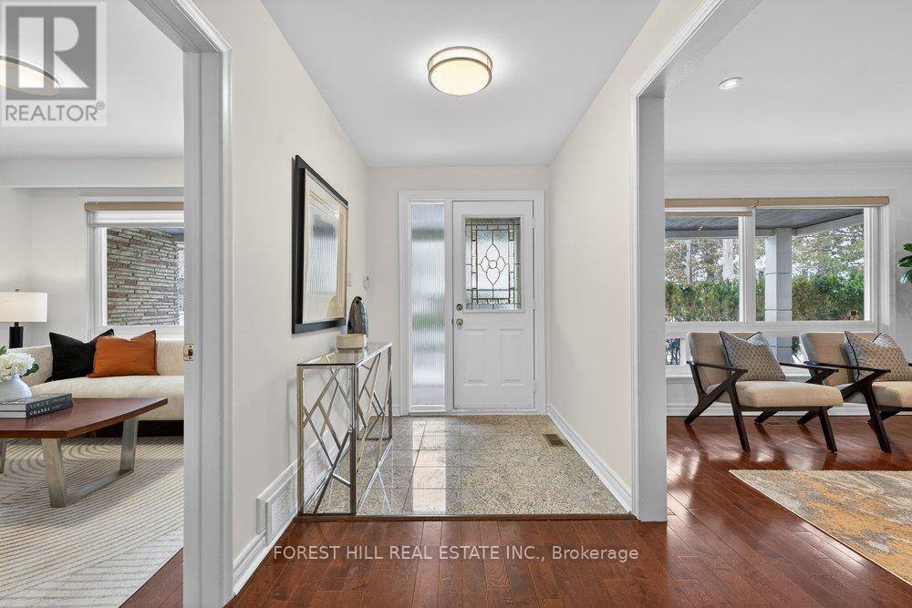 291 Newton Drive, Toronto, Ontario  M2M 2P5 - Photo 2 - C12805778