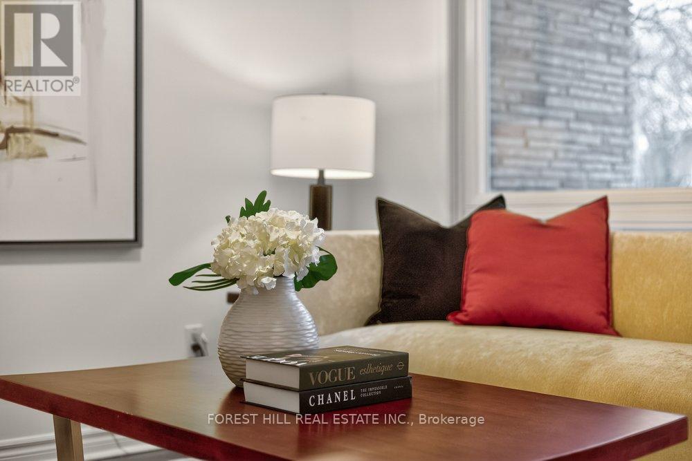 291 Newton Drive, Toronto, Ontario  M2M 2P5 - Photo 8 - C12805778