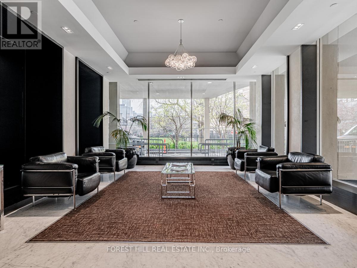 615 - 131 Bloor Street W, Toronto, Ontario  M5S 1R1 - Photo 4 - C12805804