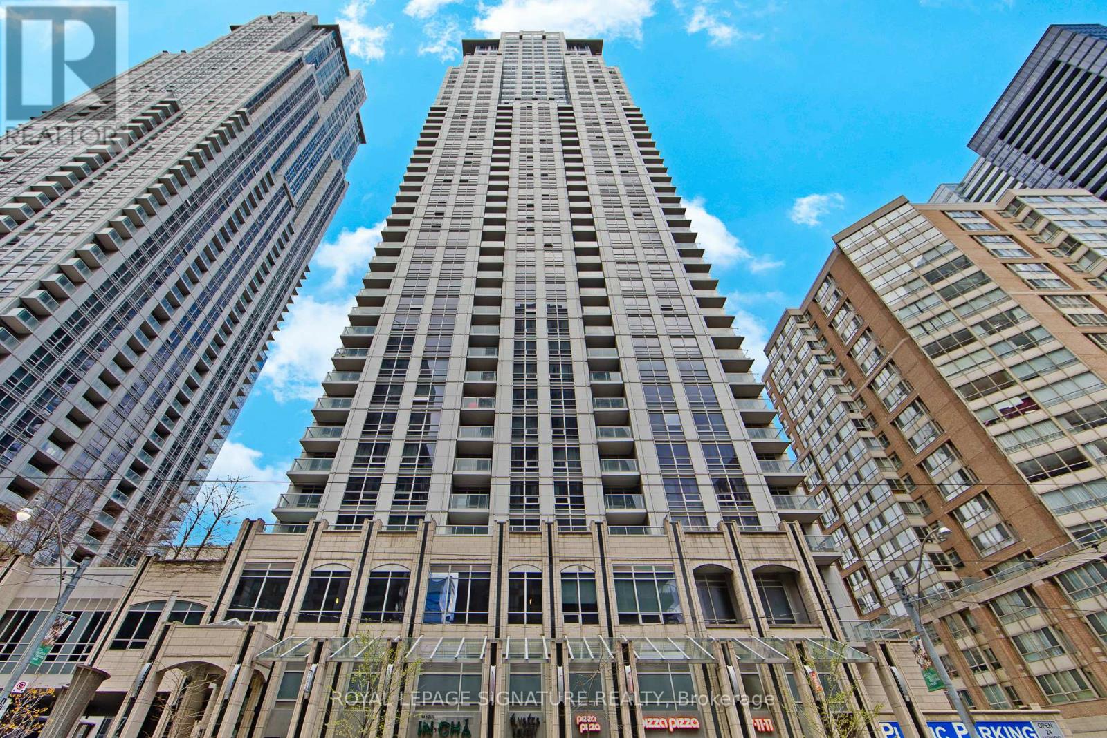 1907 - 761 BAY STREET, Toronto, Ontario