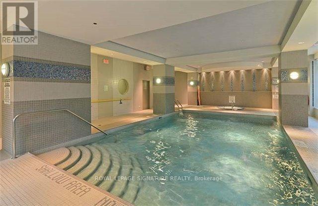 1907 - 761 Bay Street, Toronto, Ontario  M5G 2R2 - Photo 10 - C12805854