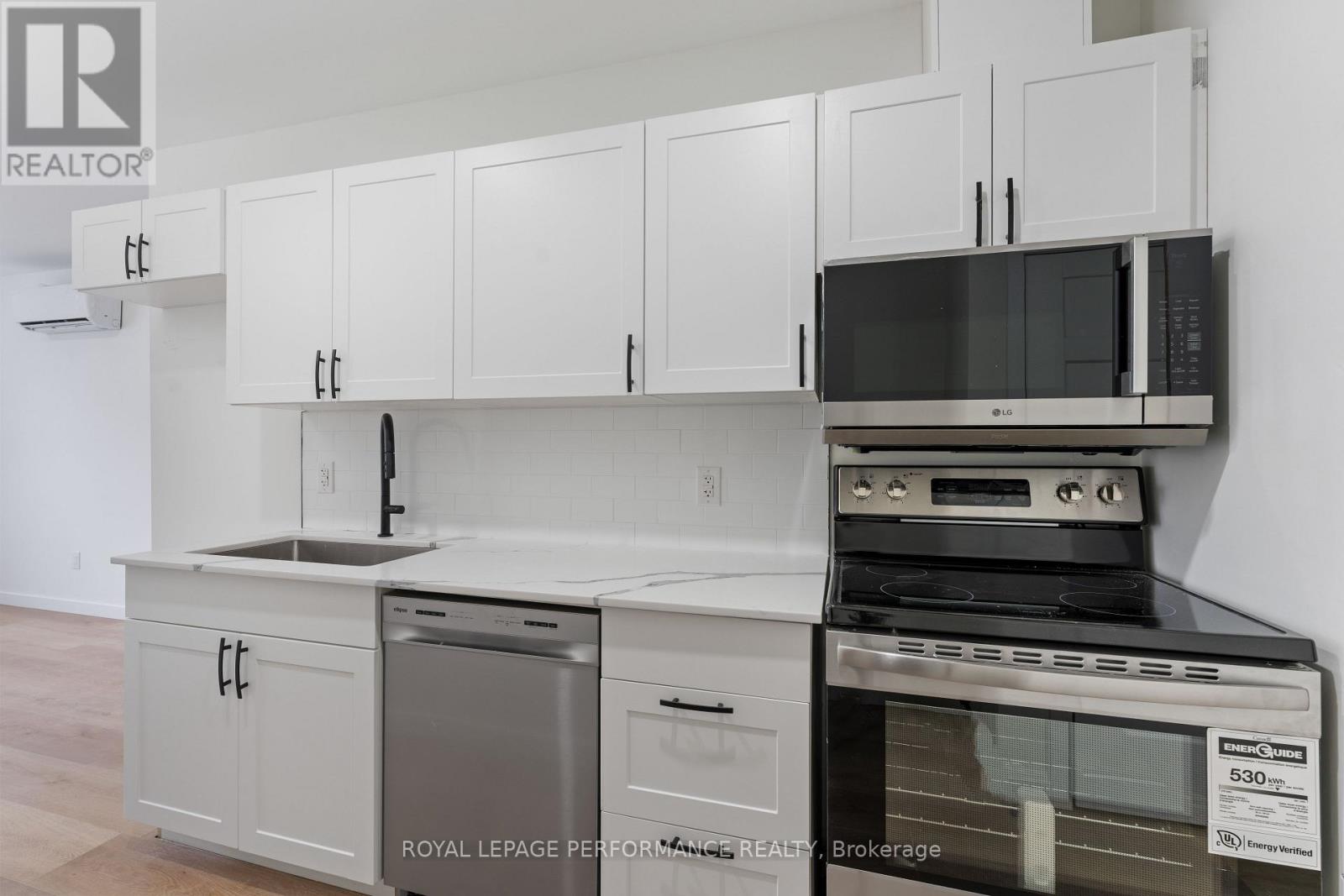 4 - 102 Sydney Street, Cornwall, Ontario  K6H 3H2 - Photo 2 - X12805738