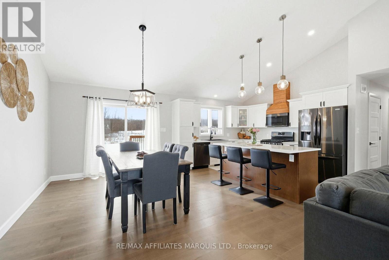 6836 James Crescent, South Glengarry, Ontario  K0C 2E0 - Photo 12 - X12805766