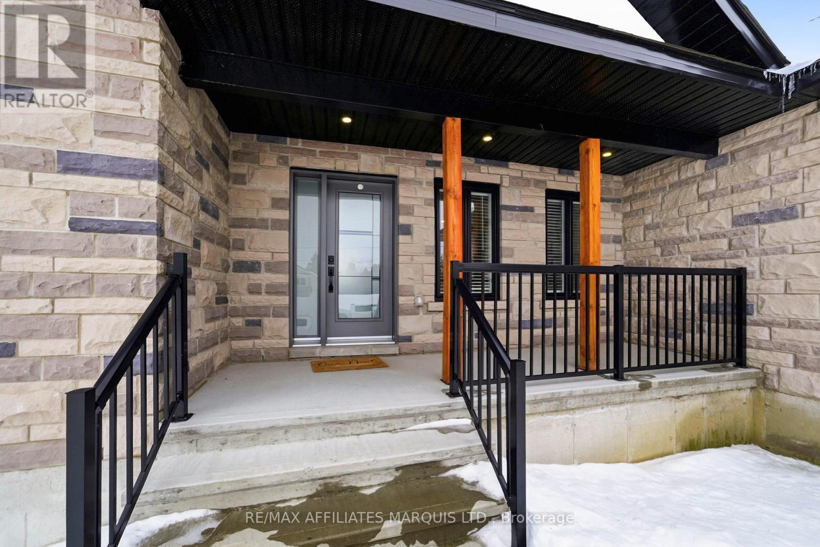 6836 James Crescent, South Glengarry, Ontario  K0C 2E0 - Photo 4 - X12805766