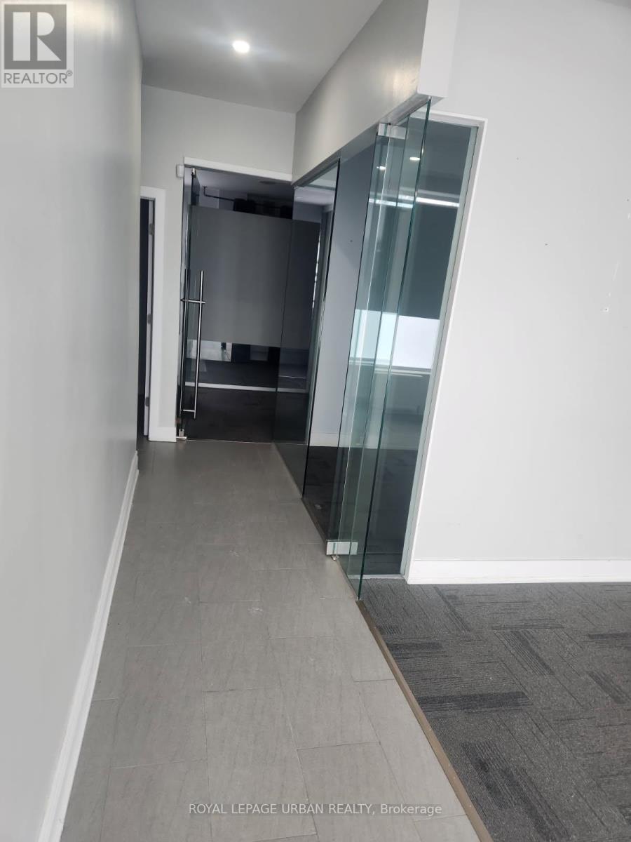 132 O'connor Drive, Toronto, Ontario  M4J 2S4 - Photo 3 - E12805764