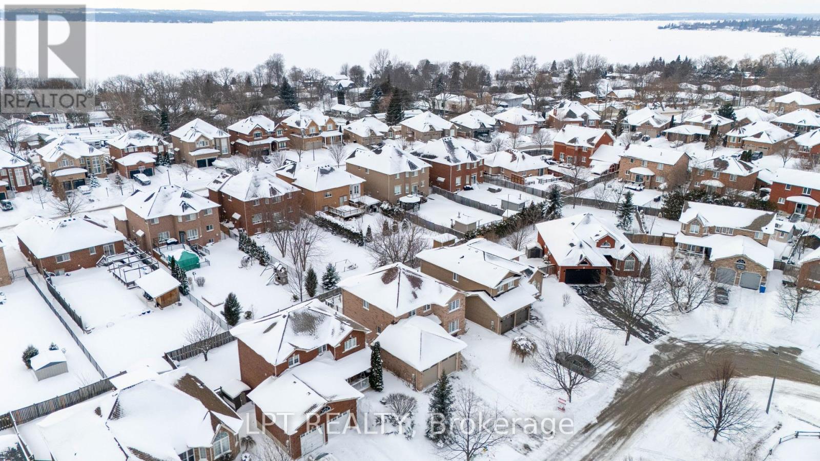 36 Ivygreen Road, Georgina, Ontario  L4P 4B7 - Photo 37 - N12800778