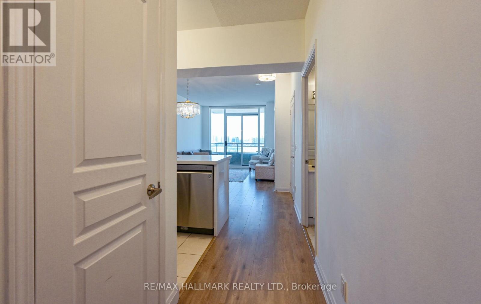 1016 - 350 Red Maple Road, Richmond Hill, Ontario  L4C 6P5 - Photo 11 - N12805740