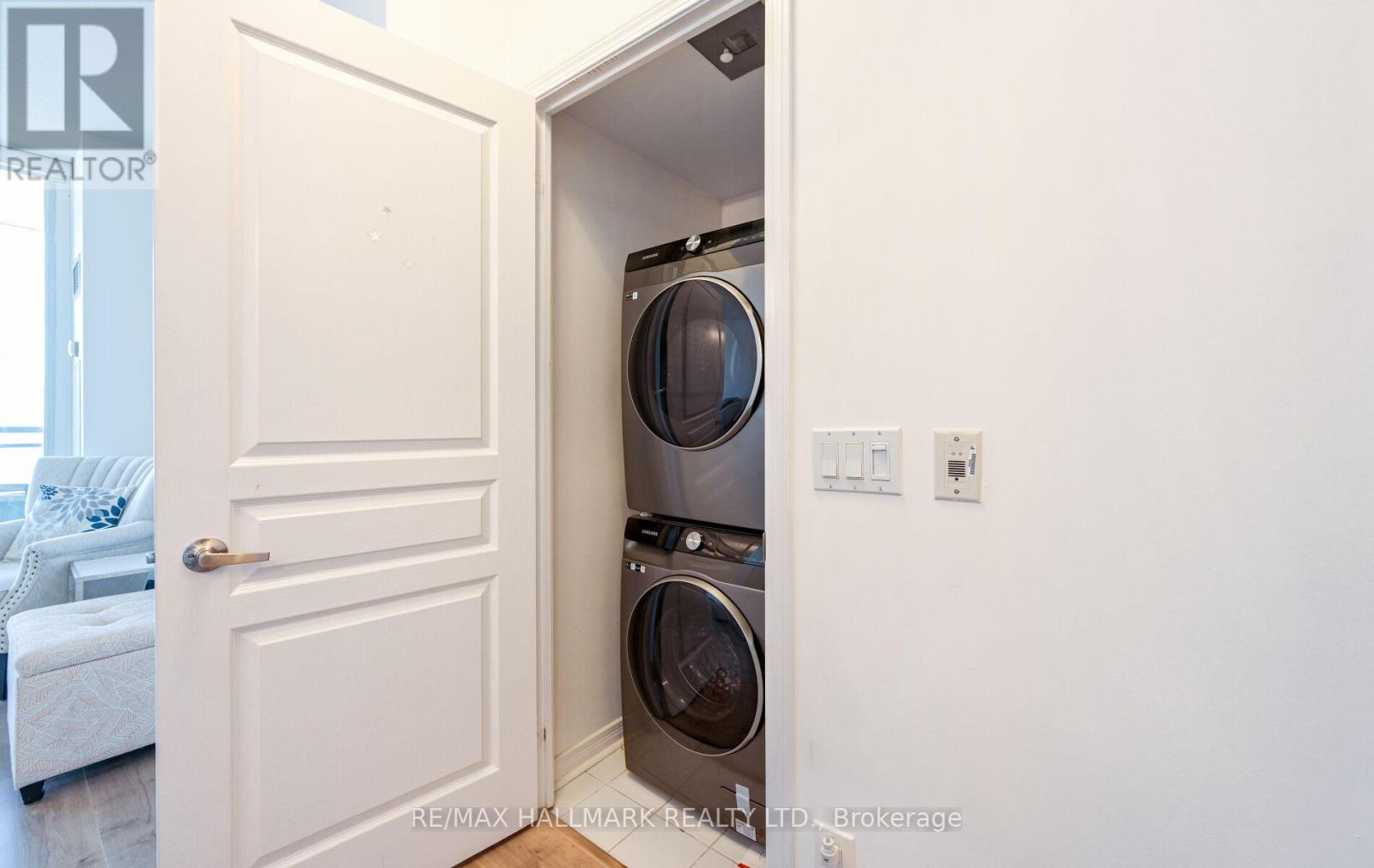 1016 - 350 Red Maple Road, Richmond Hill, Ontario  L4C 6P5 - Photo 34 - N12805740