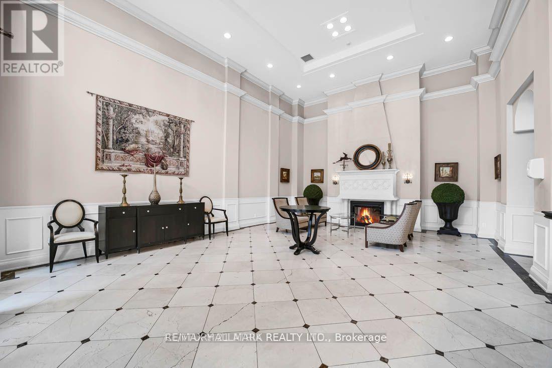 1016 - 350 Red Maple Road, Richmond Hill, Ontario  L4C 6P5 - Photo 6 - N12805740